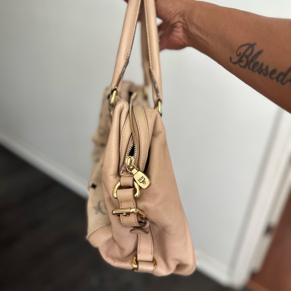MCM Beige and Gold Satchel - Picture 3 of 9